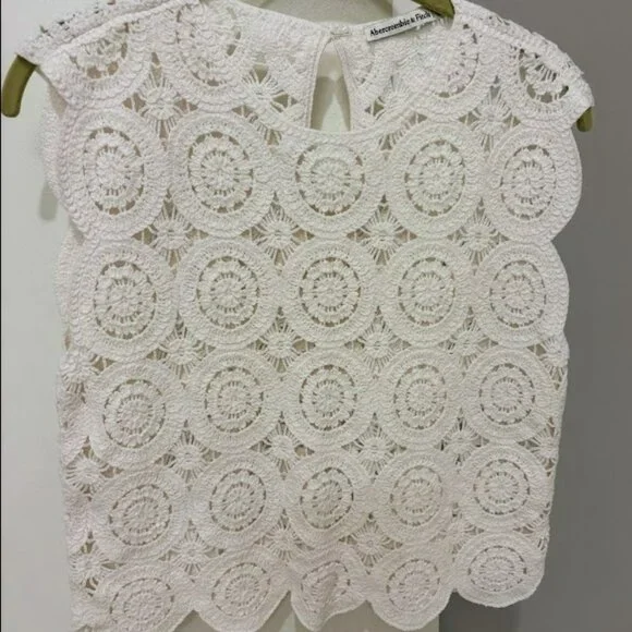 Abercrombie & Fitch White Crochet Lace Sleeveless Top (Size Small) - Picture 7 of 7